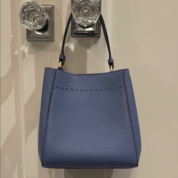 Tory Burch Blue McGraw Bucket Bag - Picture 4 of 6